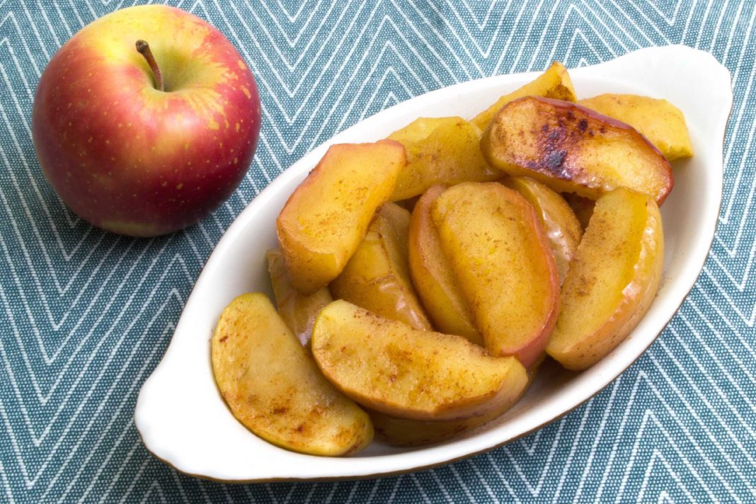 Recipe: Baked Apple Slices from domesticsoul.com