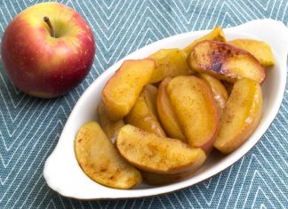 Recipe: Baked Apple Slices from domesticsoul.com